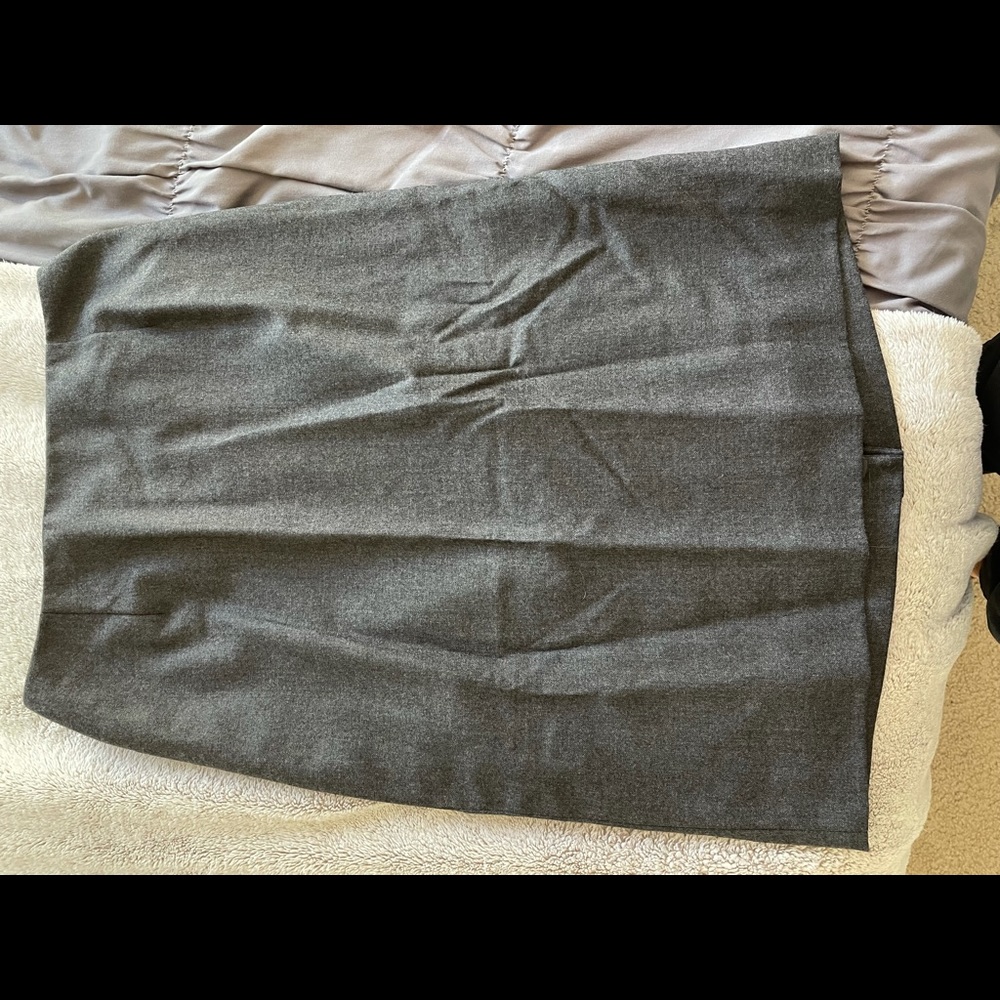 Brooks Bros Grey Pencil Skirt, Size 6, Tag